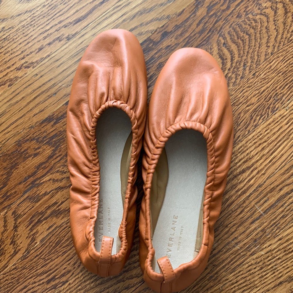 Everlane scrunch flat-like new!